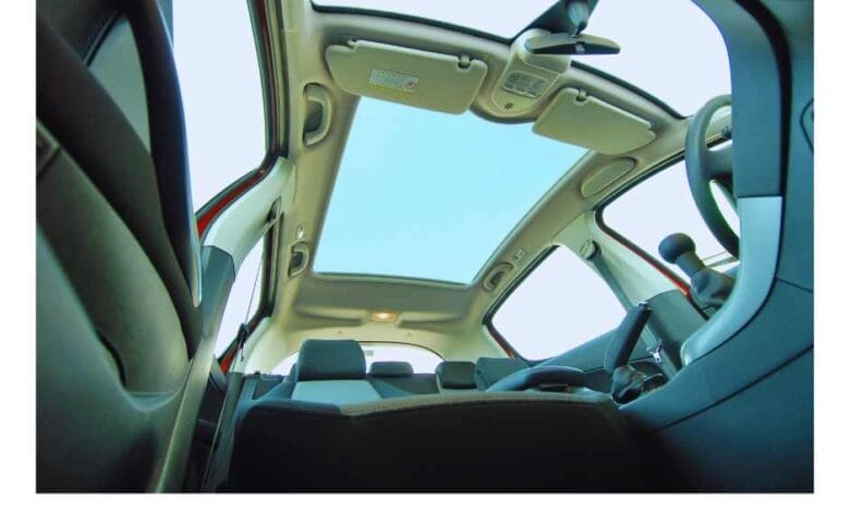 ورشة صيانة سيارات جيلي في الدمام